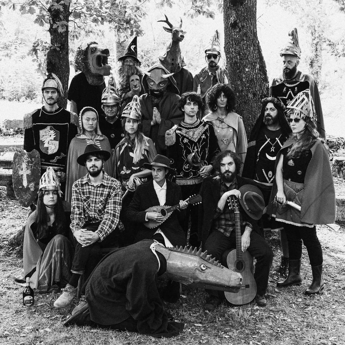 Vivere tra le rovine, fotografare lo stato brado