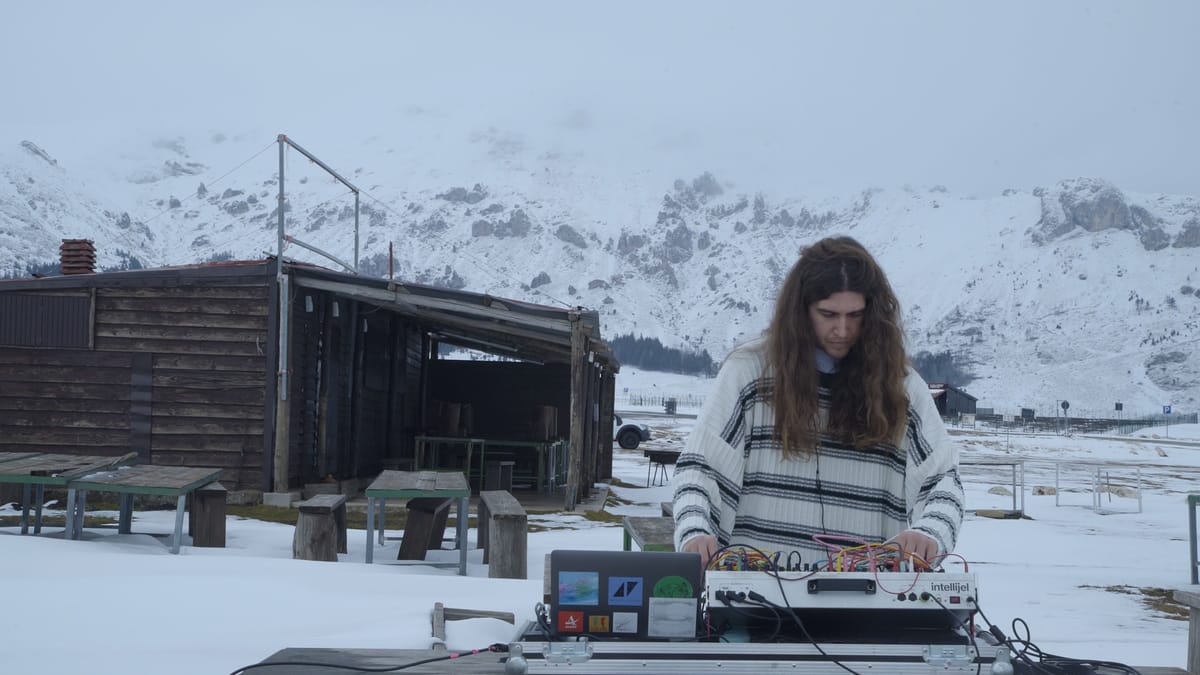 Samuele Cyma, in anteprima il video di Dissolvimi (Snow Session)